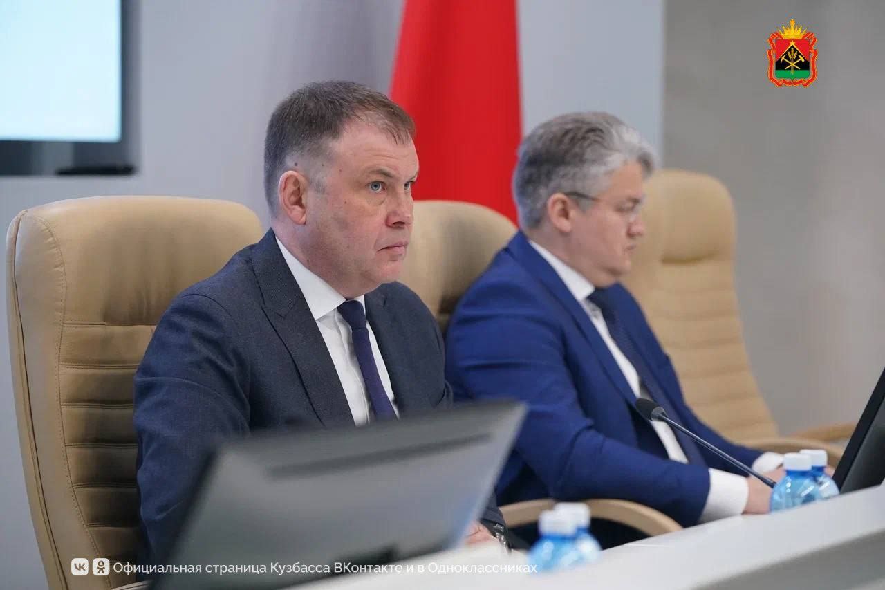 В Кузбасс прибыли эксперты федеральных медцентров для помощи региону