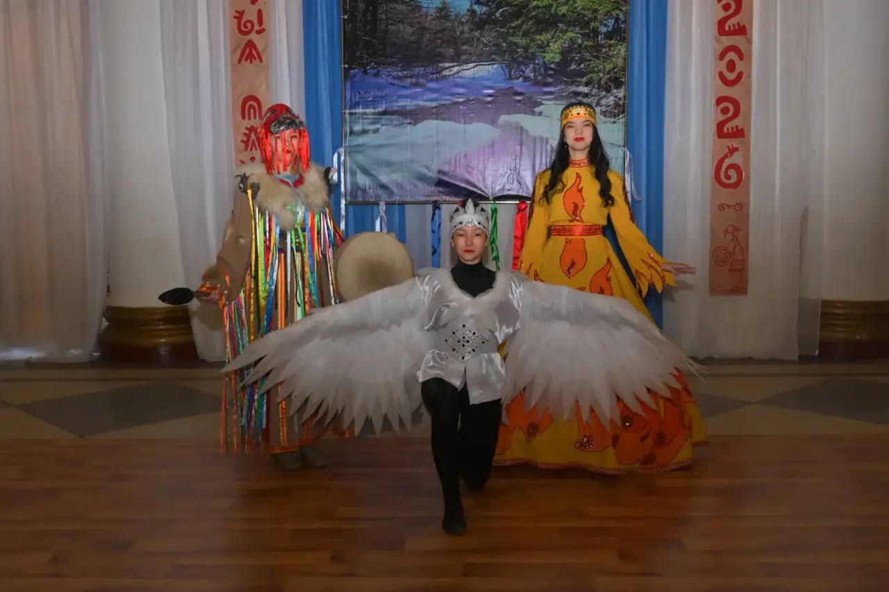 В ДК "Строитель" в уютной атмосфере прошел яркий шорский национальный праздник «Чыл Пажы» В ДК "Строитель" в уютной атмосфере прошел яркий шорский национальный праздник «Чыл Пажы»