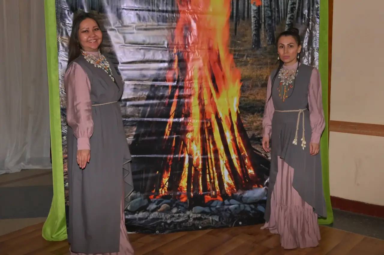 В ДК "Строитель" в уютной атмосфере прошел яркий шорский национальный праздник «Чыл Пажы» В ДК "Строитель" в уютной атмосфере прошел яркий шорский национальный праздник «Чыл Пажы»