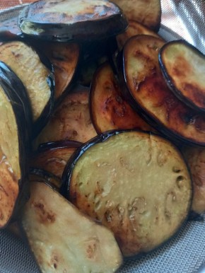 Баклажановые сотэ: три свежих рецепта на лето