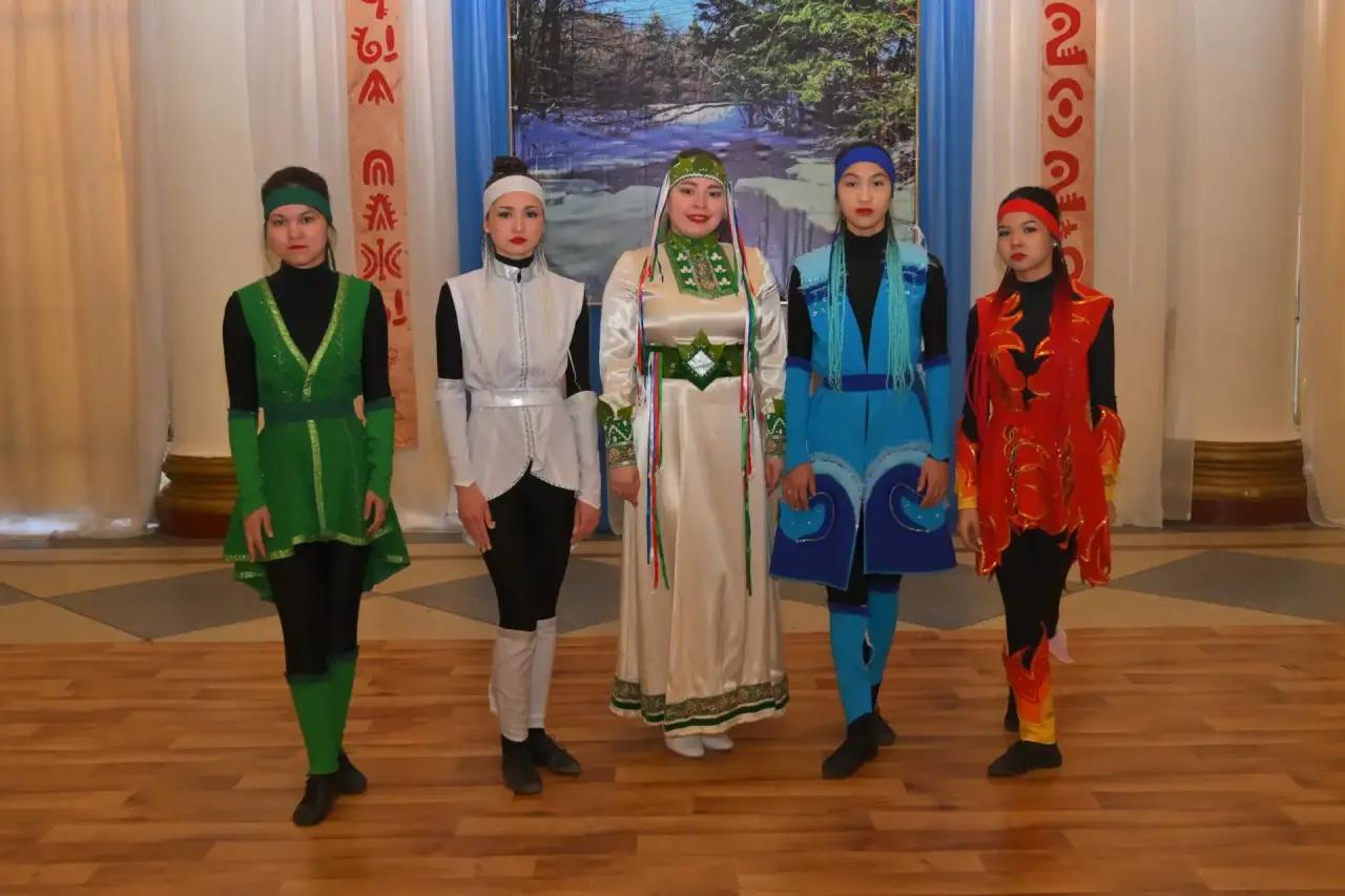 В ДК "Строитель" в уютной атмосфере прошел яркий шорский национальный праздник «Чыл Пажы» В ДК "Строитель" в уютной атмосфере прошел яркий шорский национальный праздник «Чыл Пажы»