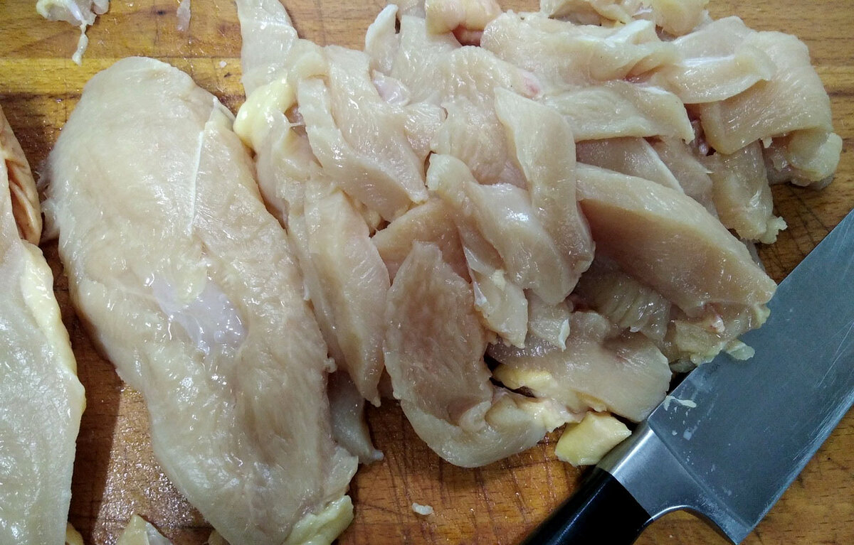 Куриная грудка в соусе: быстро и вкусно