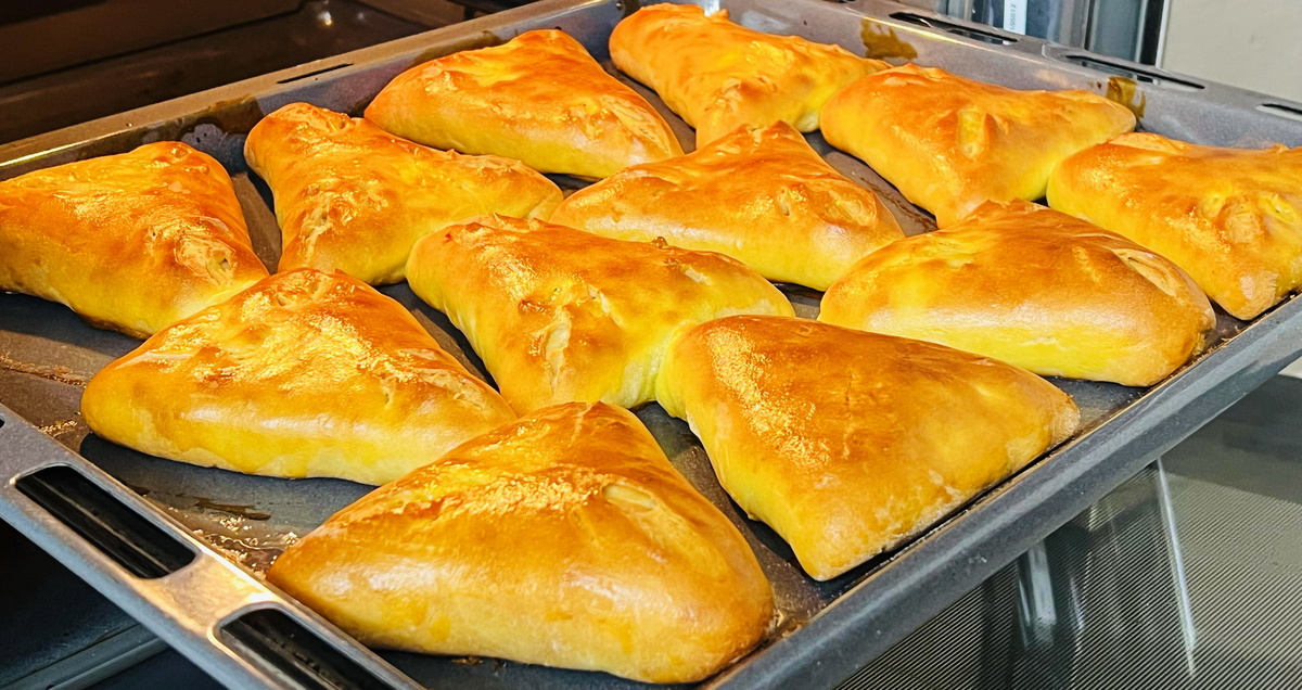 Нежные пирожки с картошкой: как приготовить по домашнему рецепту