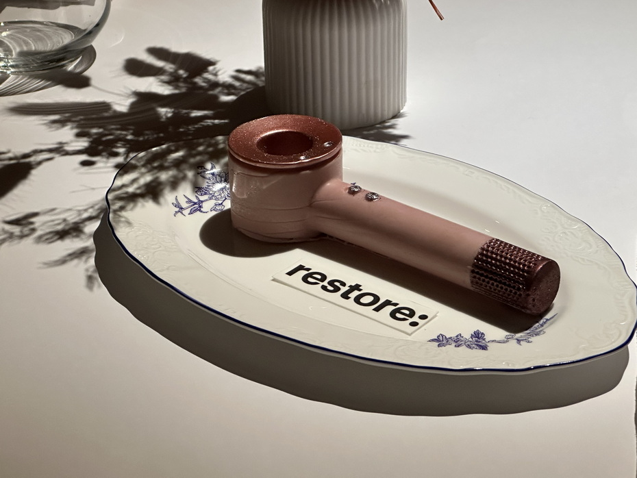 Весенний десерт: restore и AVA Bistro представляют кулинарный шедевр в стиле Dyson