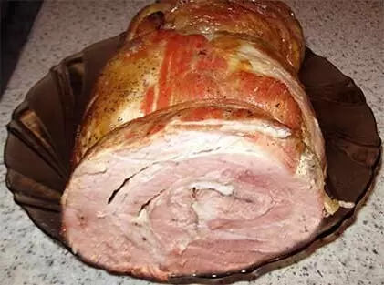 Изысканный рулет из свинины, который стоит попробовать