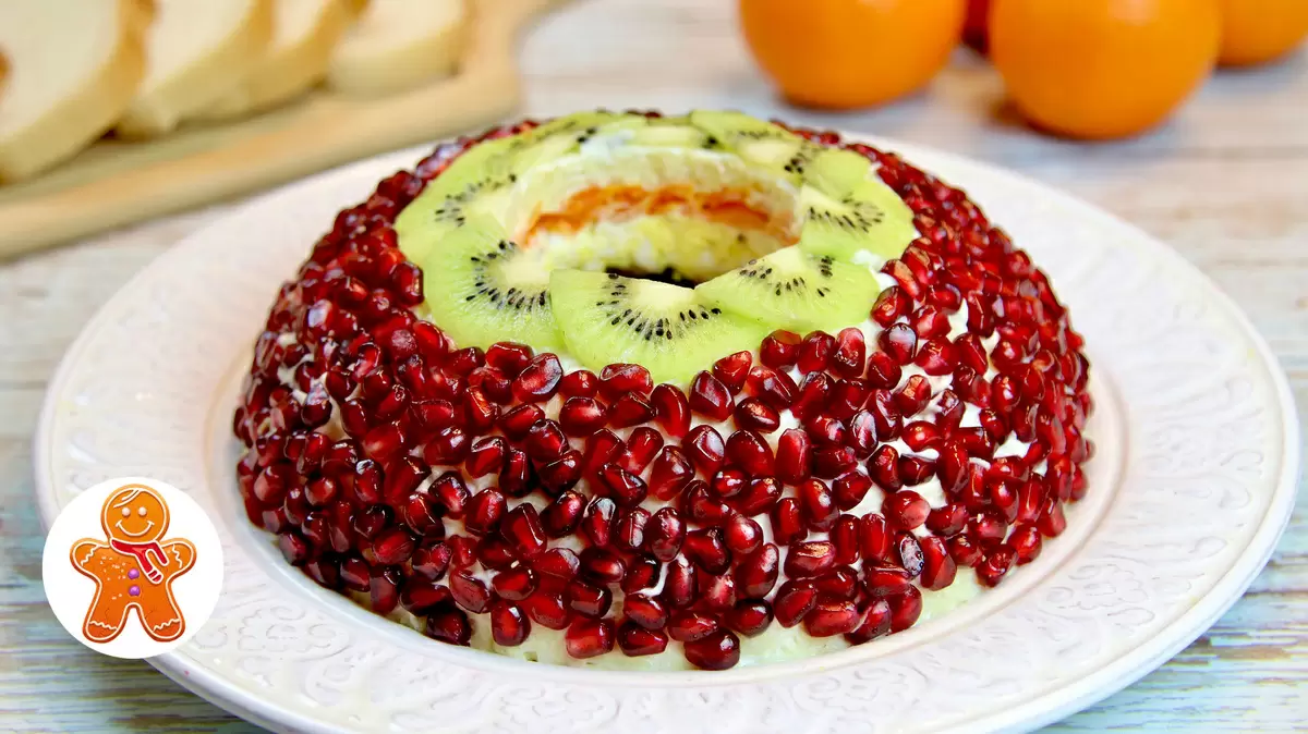 Слоеный салат "Дамский каприз": яркое угощение для любого стола