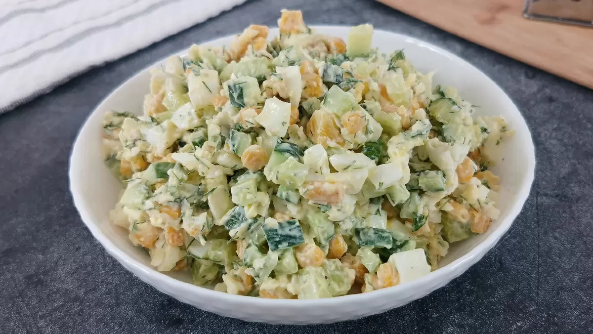 Волшебство кукурузы: новый салат за 5 минут, который покорит сердца