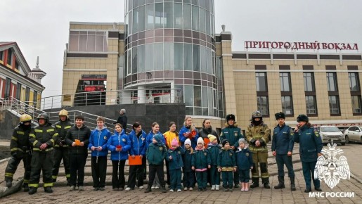 Громкая акция на железнодорожном вокзале Новокузнецка
