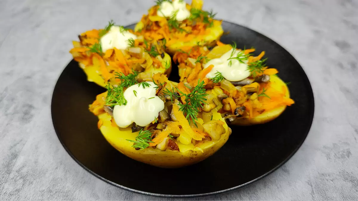 Запечённая картошка: сытное и бюджетное блюдо для всей семьи