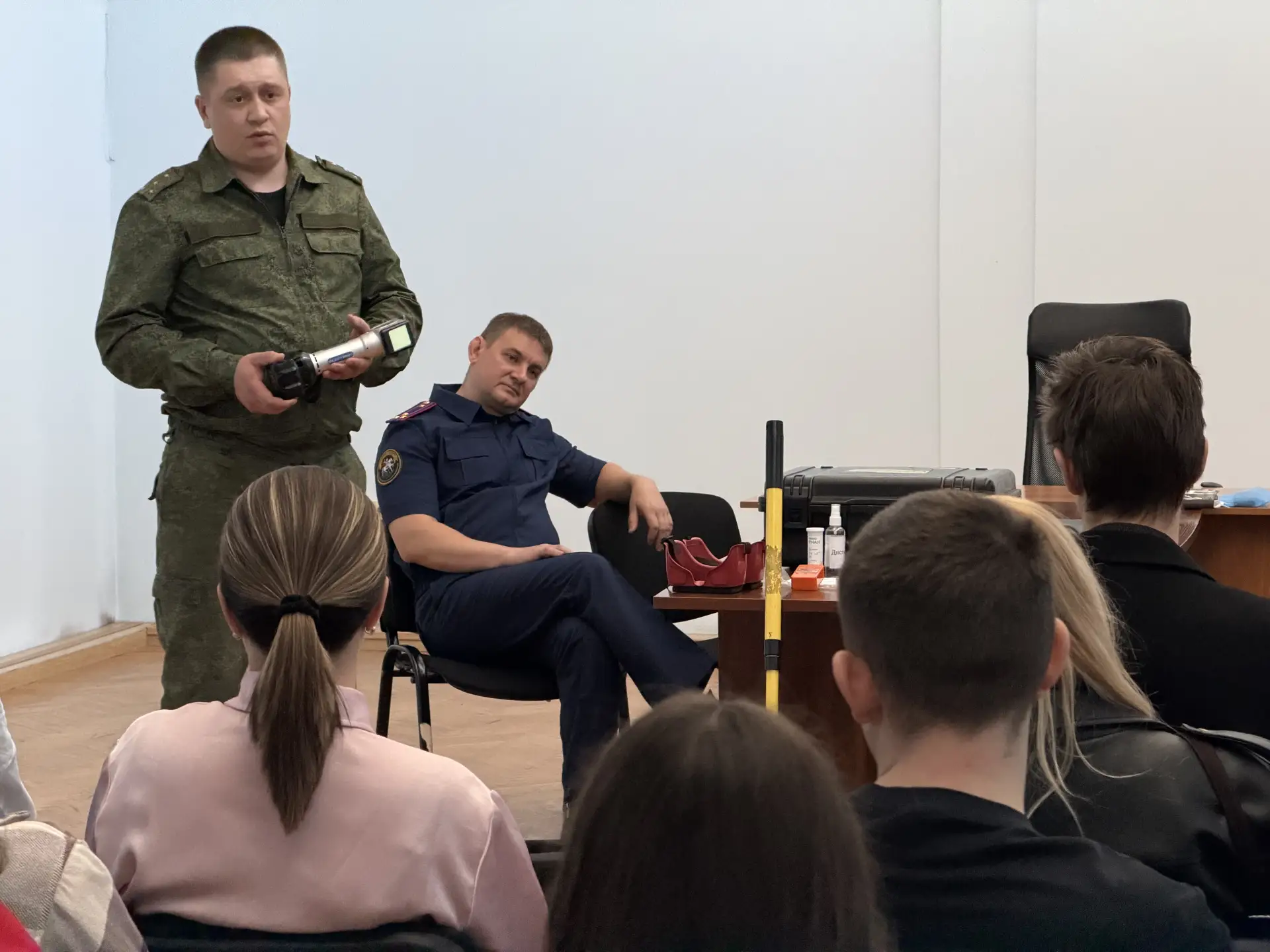 В Новокузнецке офицеры СК России провели профориентационную встречу для студентов и кадетов В Новокузнецке офицеры СК России провели профориентационную встречу для студентов и кадетов