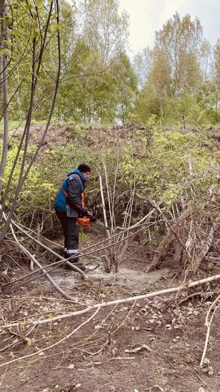 В Новокузнецке продолжаются плановые работы на гидротехнических сооружениях В Новокузнецке продолжаются плановые работы на гидротехнических сооружениях