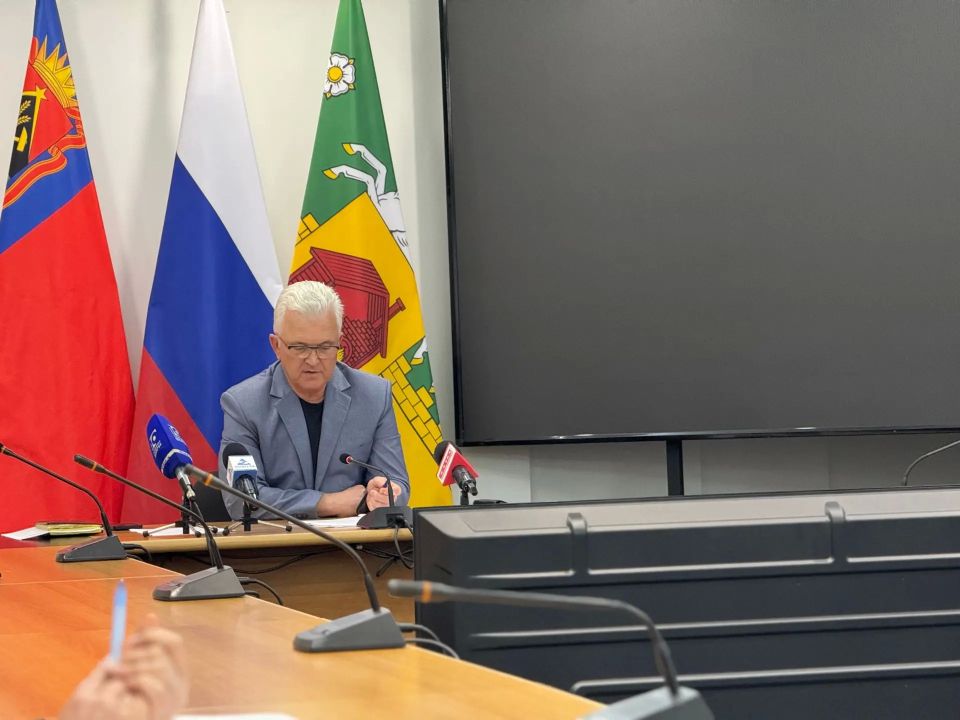 В Новокузнецке под председательством заместителя главы города по социальным вопросам Олега Масюкова состоялось заседание комиссии по обеспечению безопасности людей на водных объектах В Новокузнецке под председательством заместителя главы города по социальным вопросам Олега Масюкова состоялось заседание комиссии по обеспечению безопасности людей на водных объектах