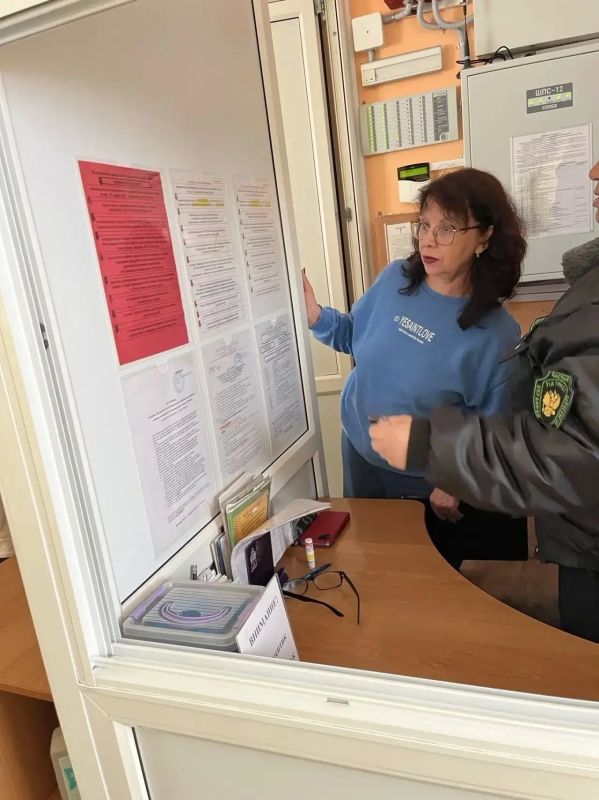 В Новокузнецке оценивают готовность школ, детсадов и учреждений культуры к действиям в чрезвычайных ситуациях В Новокузнецке оценивают готовность школ, детсадов и учреждений культуры к действиям в чрезвычайных ситуациях