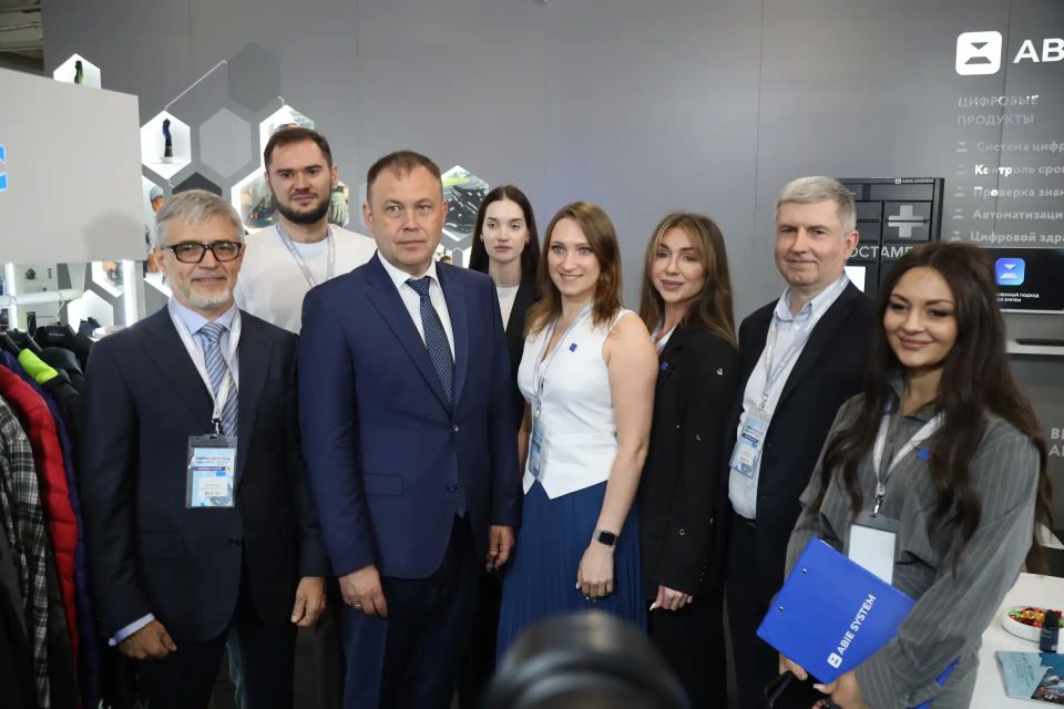 В Новокузнецке открылся Международный горнопромышленный форум и специализированные выставки «Уголь России и Майнинг», «Недра России», «Охрана, безопасность труда и жизнедеятельности» и «ПромТехЭкспо» В Новокузнецке открылся Международный горнопромышленный форум и специализированные выставки «Уголь России и Майнинг», «Недра России», «Охрана, безопасность труда и жизнедеятельности» и «ПромТехЭкспо»
