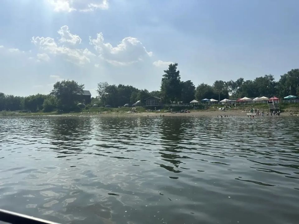 Водолазы Управления по защите населения и территории проверили дно в местах отдыха у воды Водолазы Управления по защите населения и территории проверили дно в местах отдыха у воды