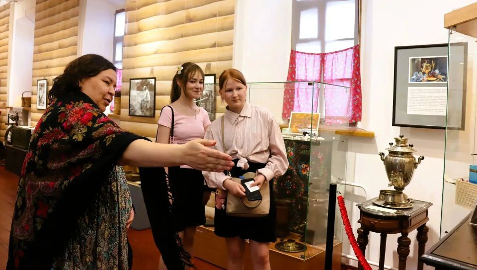 Ко Дню России в Кузнецкой крепости открыли новую выставку «Самовар-батюшка» Ко Дню России в Кузнецкой крепости открыли новую выставку «Самовар-батюшка»