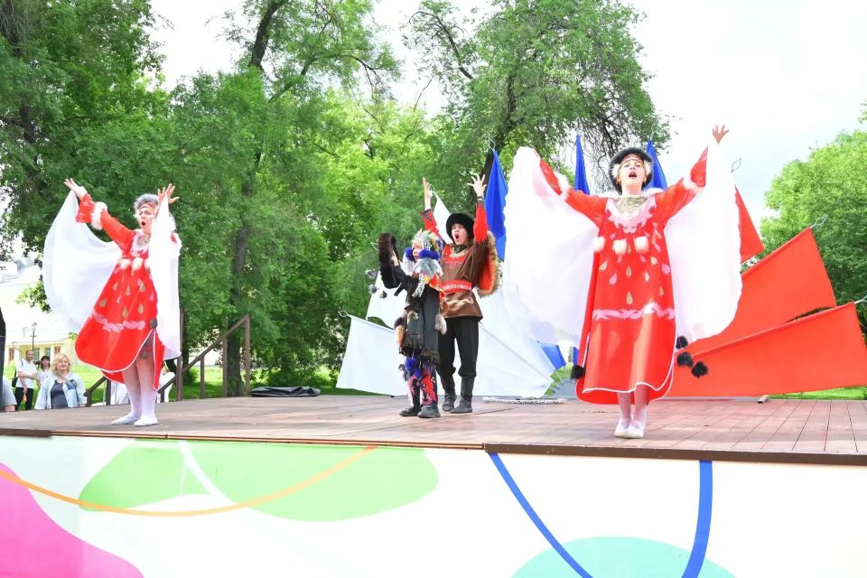 День России с размахом отметили в Парке культуры и отдыха им. Ю.А. Гагарина! День России с размахом отметили в Парке культуры и отдыха им. Ю.А. Гагарина!