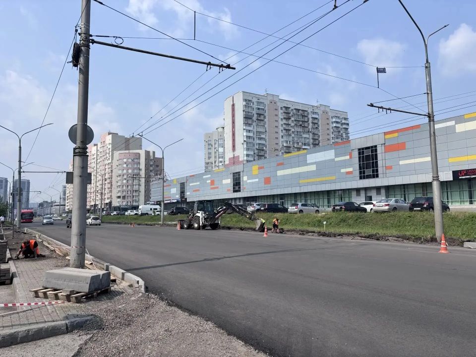 В Новокузнецке продолжаются ремонтные работы на двух улицах – Ермакова и Кузнецова – в рамках федерального проекта «Формирование комфортной городской среды» нацпроекта «Инфраструктура для жизни» В Новокузнецке продолжаются ремонтные работы на двух улицах – Ермакова и Кузнецова – в рамках федерального проекта «Формирование комфортной городской среды» нацпроекта «Инфраструктура для жизни»