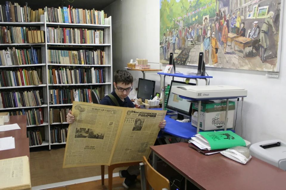Летнее трудоустройство подростков в Центральной городской библиотеке им. Н.В. Гоголя Летнее трудоустройство подростков в Центральной городской библиотеке им. Н.В. Гоголя