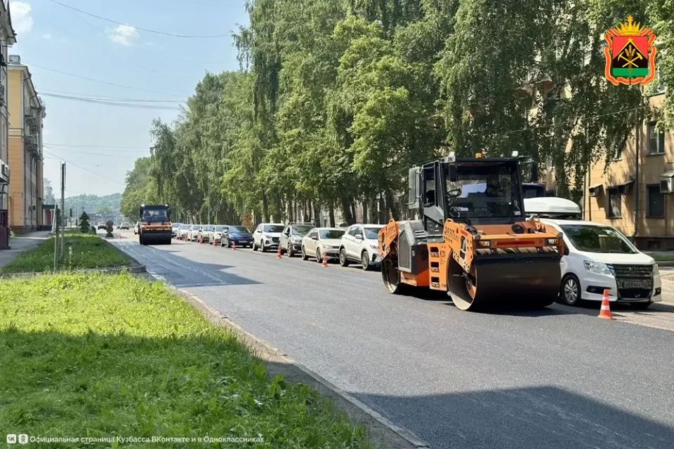 В городах Кузбасса ремонтируют дороги к медицинским учреждениям В городах Кузбасса ремонтируют дороги к медицинским учреждениям