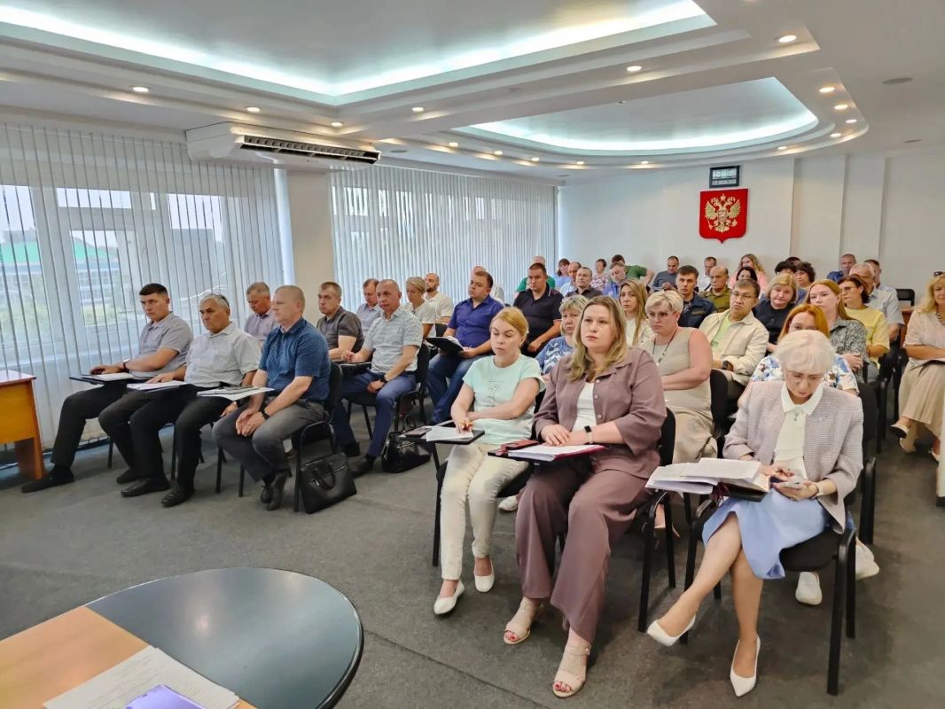 В Новокузнецке обсудили готовность города к ЧС и укрытию населения В Новокузнецке обсудили готовность города к ЧС и укрытию населения