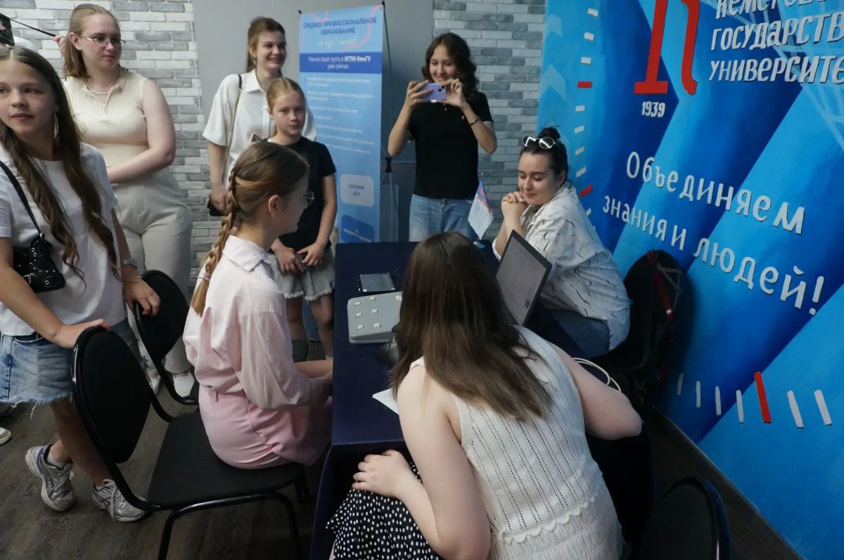 Пресс-тур по вузам Новокузнецка: 4 университета за 1 день Пресс-тур по вузам Новокузнецка: 4 университета за 1 день