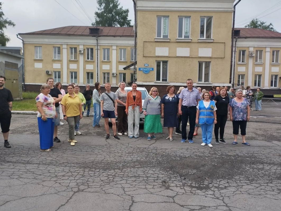 В Новокузнецке отработали алгоритмы безопасности: от поликлиники до театра В Новокузнецке отработали алгоритмы безопасности: от поликлиники до театра