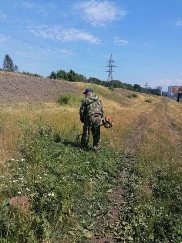 Служба гидротехнических сооружений (ГТС) Защиты населения и территории продолжает летние профилактические работы на дамбах и прудах Служба гидротехнических сооружений (ГТС) Защиты населения и территории продолжает летние профилактические работы на дамбах и прудах