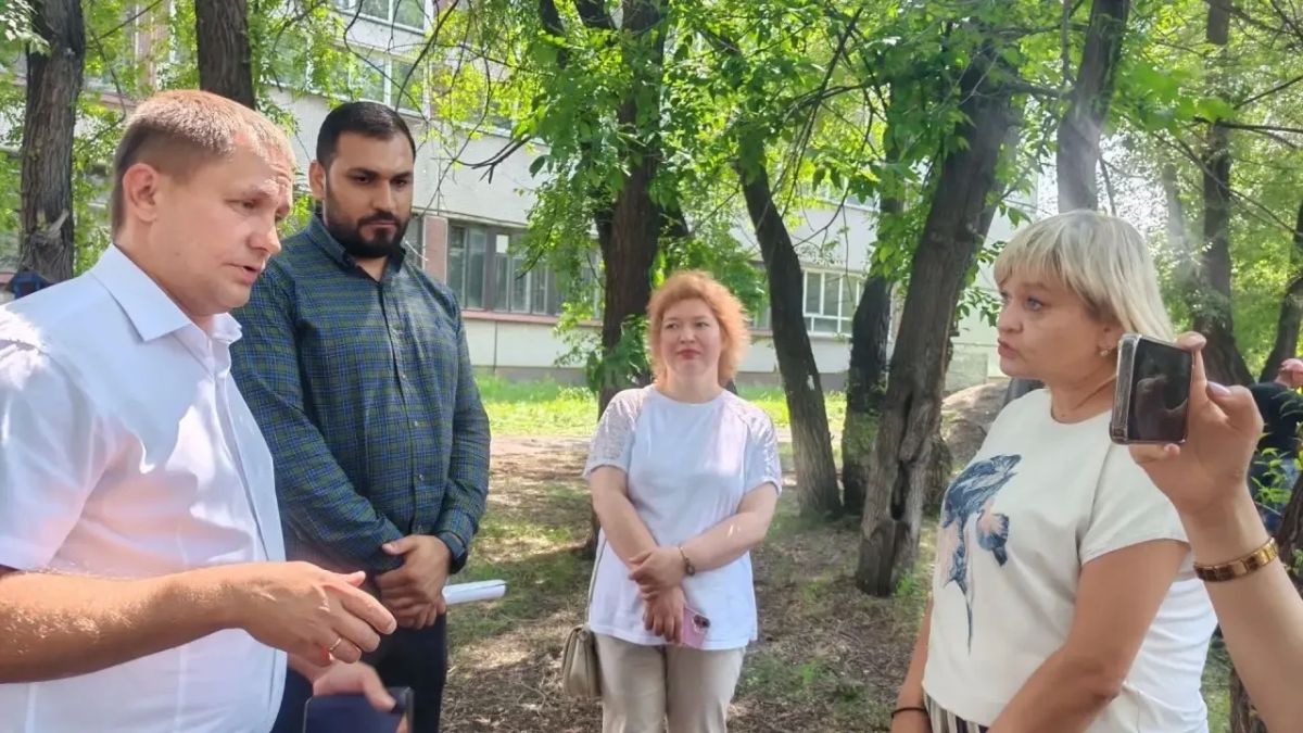 С участием депутата Ирины Городиловой в рамках реализации регионального проекта «Твой Кузбасс — твоя инициатива» состоялась выездная проверка объекта, расположенного по адресу: ул. Филиппова, д. 10 (территория МБОУ СОШ №2) С участием депутата Ирины Городиловой в рамках реализации регионального проекта «Твой Кузбасс — твоя инициатива» состоялась выездная проверка объекта, расположенного по адресу: ул. Филиппова, д. 10 (территория МБОУ СОШ №2)
