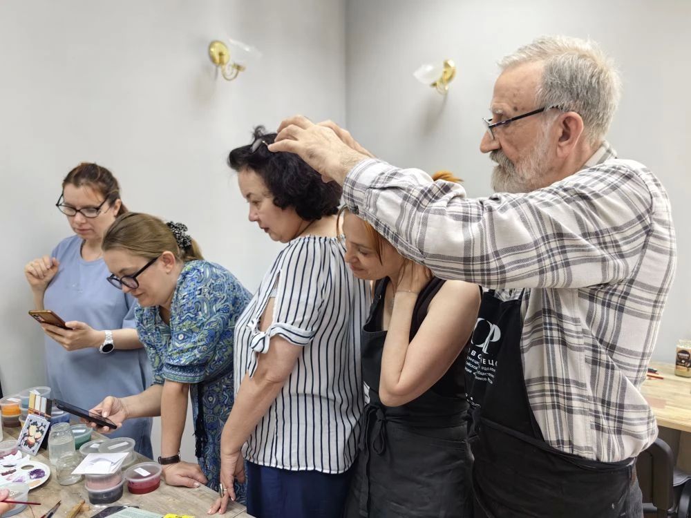 В рамкам Всероссийского симпозиума по горячей эмали состоялся уникальный мастер-класс В рамкам Всероссийского симпозиума по горячей эмали состоялся уникальный мастер-класс