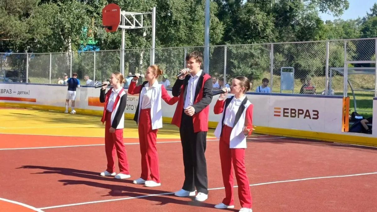 На спортплощадке возле Площади общественных мероприятий Заводского района состоялся турнир по мини-футболу, приуроченного к Дню металлурга На спортплощадке возле Площади общественных мероприятий Заводского района состоялся турнир по мини-футболу, приуроченного к Дню металлурга