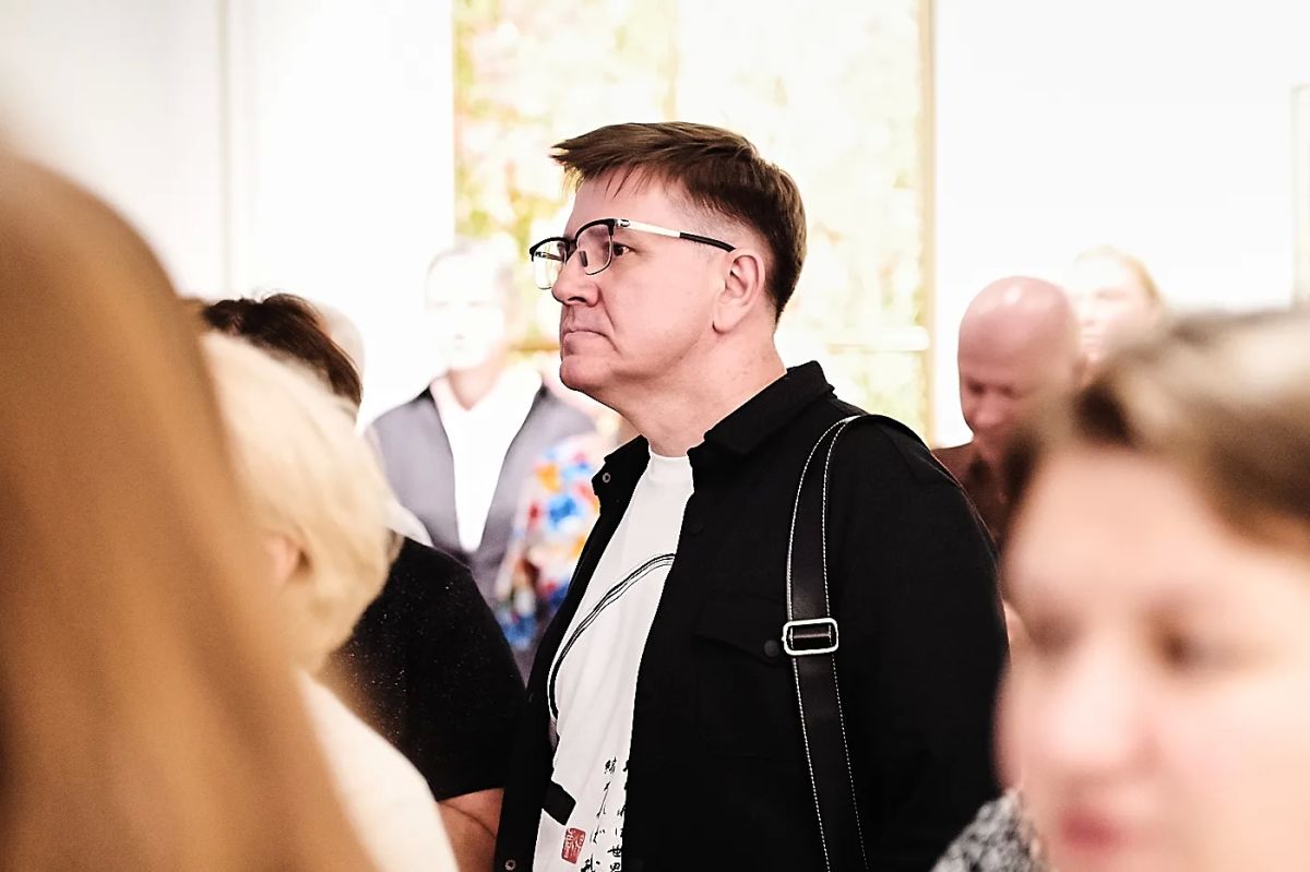До 16 августа Музей ИЗО Кузбасса представляет выставку «Отцы и дети» До 16 августа Музей ИЗО Кузбасса представляет выставку «Отцы и дети»
