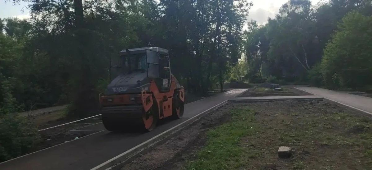 В рамках федерального проекта «Формирование комфортной городской среды» нацпроекта «Инфраструктура для жизни» в Новокузнецке полным ходом идут работы сразу на двух локациях В рамках федерального проекта «Формирование комфортной городской среды» нацпроекта «Инфраструктура для жизни» в Новокузнецке полным ходом идут работы сразу на двух локациях