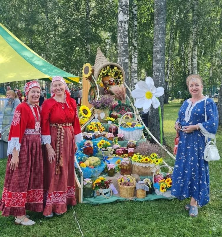 17 июля Центр русского фольклора и этнографии «Параскева Пятница» принял участие в праздновании Дня фольклора 17 июля Центр русского фольклора и этнографии «Параскева Пятница» принял участие в праздновании Дня фольклора