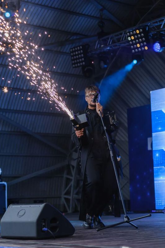 Нейрофестиваль #БУДУЩЕЕЗДЕСЬ в честь Дня металлурга! Нейрофестиваль #БУДУЩЕЕЗДЕСЬ в честь Дня металлурга!