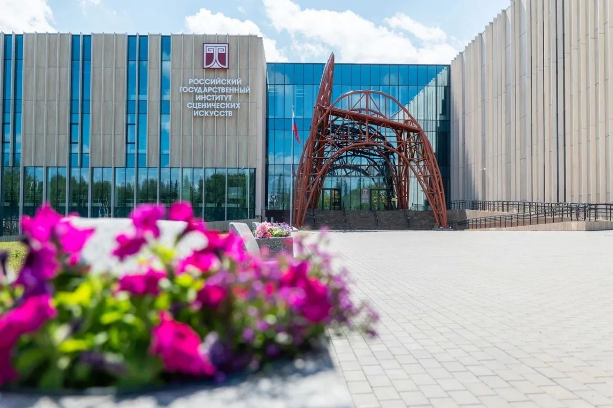 В Кемеровском филиале Российского государственного института сценических искусств (РГИСИ) продолжаются творческие вступительные испытания для абитуриентов В Кемеровском филиале Российского государственного института сценических искусств (РГИСИ) продолжаются творческие вступительные испытания для абитуриентов