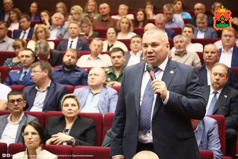 Илья Середюк: стратегическими задачами развития Новокузнецка должны стать жилищное строительство, комфорт и безопасность горожан Илья Середюк: стратегическими задачами развития Новокузнецка должны стать жилищное строительство, комфорт и безопасность горожан