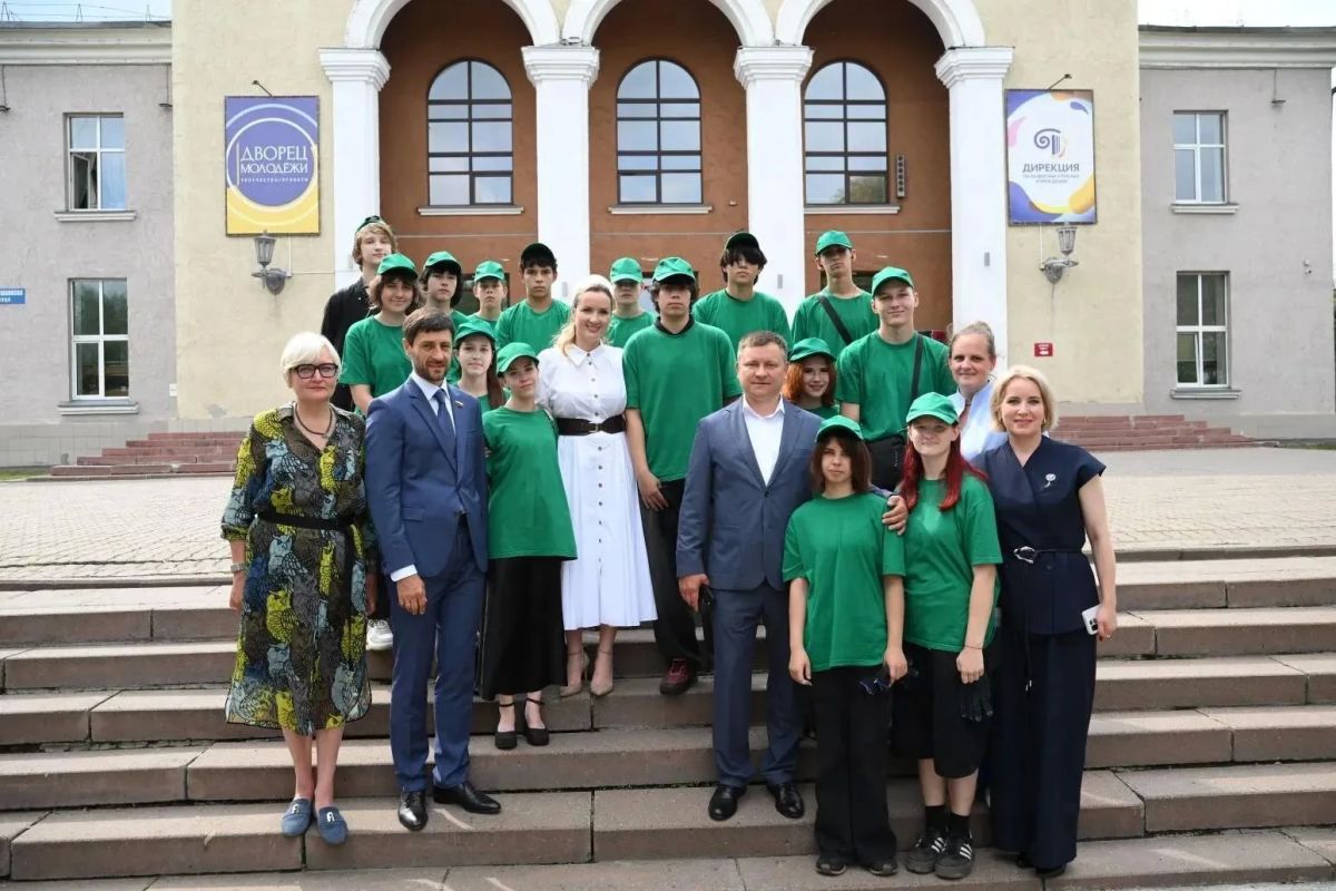 Депутат Горсовета Владимир Роккель принял участие в работе в Кузбассе председателя Общероссийской общественно-государственной организации «Фонд защиты детей» Марии Алексеевны Львовой-Беловой Депутат Горсовета Владимир Роккель принял участие в работе в Кузбассе председателя Общероссийской общественно-государственной организации «Фонд защиты детей» Марии Алексеевны Львовой-Беловой