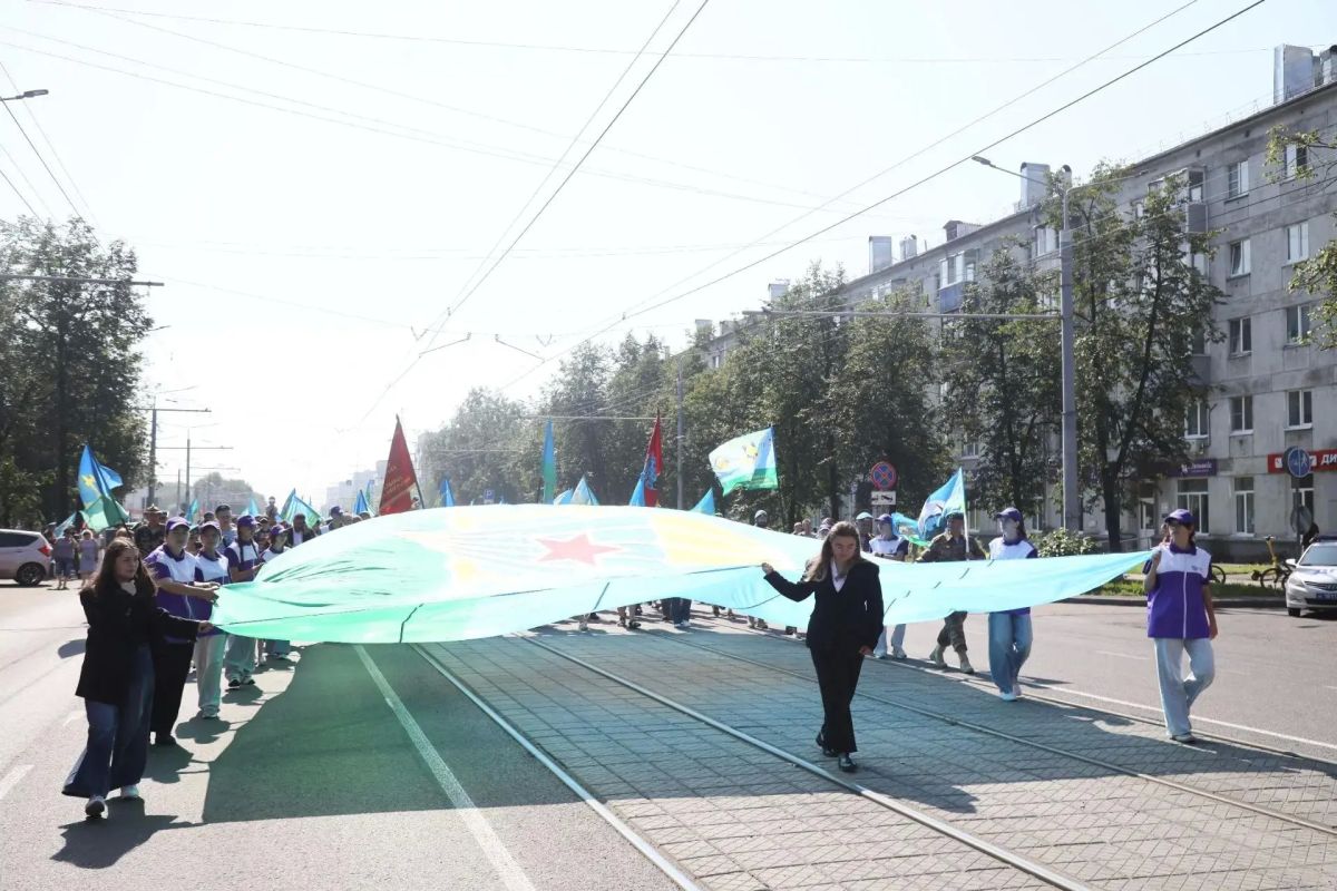 "Никто, кроме нас": сегодня в России отмечают День Воздушно-десантных войск "Никто, кроме нас": сегодня в России отмечают День Воздушно-десантных войск