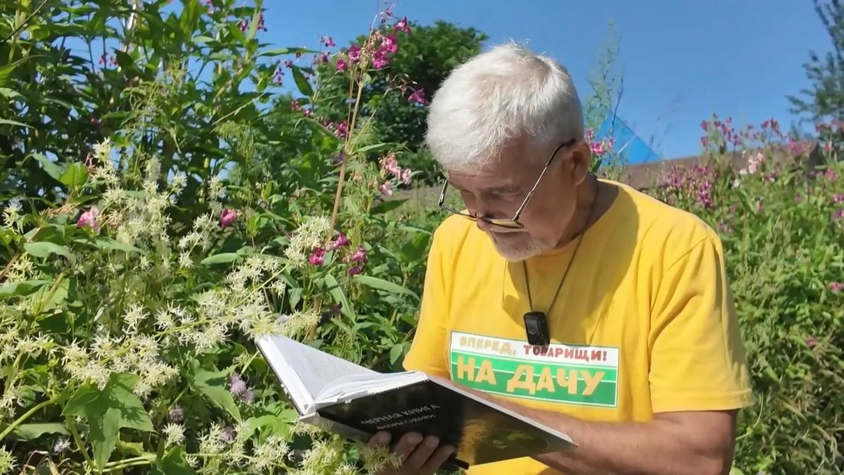 В новом выпуске программы «Вперёд, товарищи! На дачу!» ведущий Анатолий Степнов продолжает разговор о том, как возвратить старую заброшенную землю в культурную пашню В новом выпуске программы «Вперёд, товарищи! На дачу!» ведущий Анатолий Степнов продолжает разговор о том, как возвратить старую заброшенную землю в культурную пашню