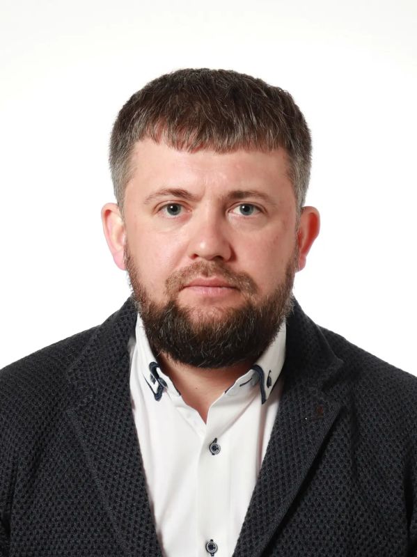 Как попасть на личный прием к депутату? Публикуем графики личных приемов и телефоны для записи