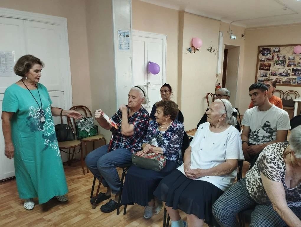 Специалисты Защиты населения и территории провели цикл занятий для пожилых граждан Специалисты Защиты населения и территории провели цикл занятий для пожилых граждан