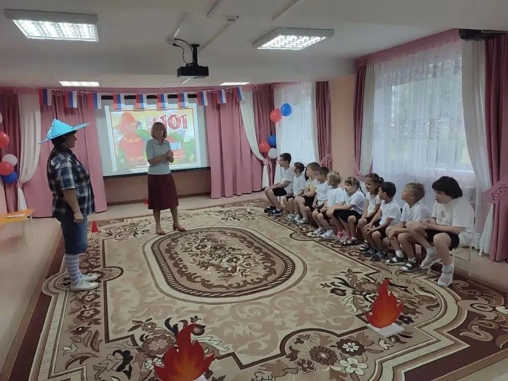 Огонь — не игрушка: в Кузнецком районе прошёл яркий праздник безопасности! Огонь — не игрушка: в Кузнецком районе прошёл яркий праздник безопасности!