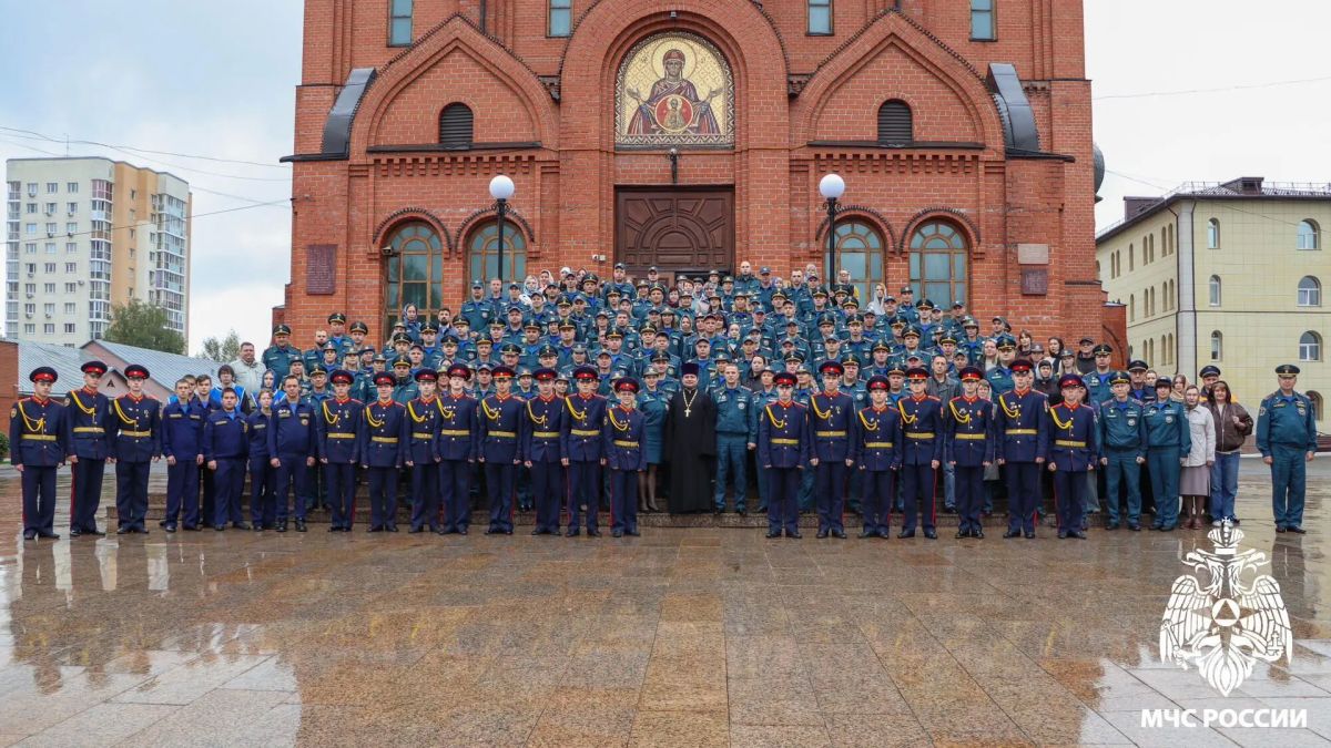 Сотрудники МЧС России приняли участие в молебне в честь иконы Божией Матери «Неопалимая Купина» Сотрудники МЧС России приняли участие в молебне в честь иконы Божией Матери «Неопалимая Купина»