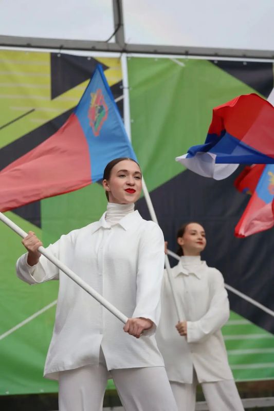 "Кузнецкая осень" в ритме ДК "Алюминщик" "Кузнецкая осень" в ритме ДК "Алюминщик"