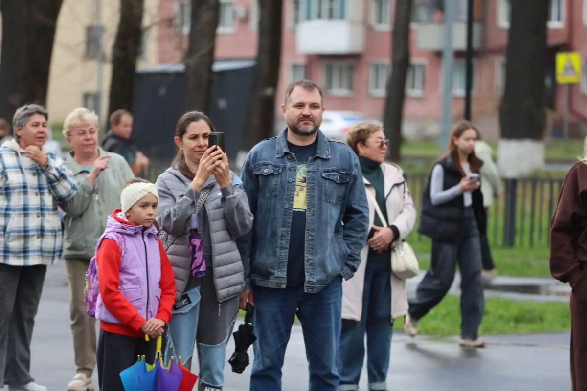 "Кузнецкая осень" в ритме ДК "Алюминщик" "Кузнецкая осень" в ритме ДК "Алюминщик"