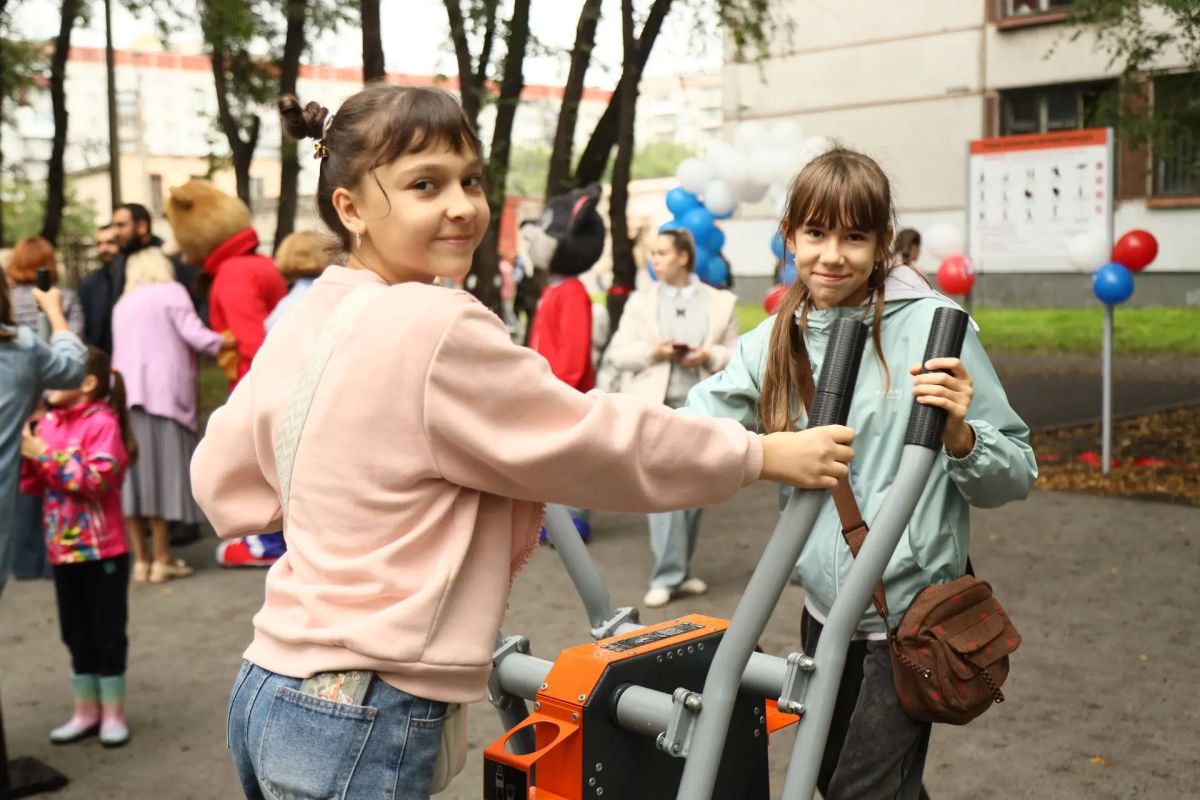 В школе №2 Центрального района состоялось торжественное открытие современной спортивной площадки В школе №2 Центрального района состоялось торжественное открытие современной спортивной площадки