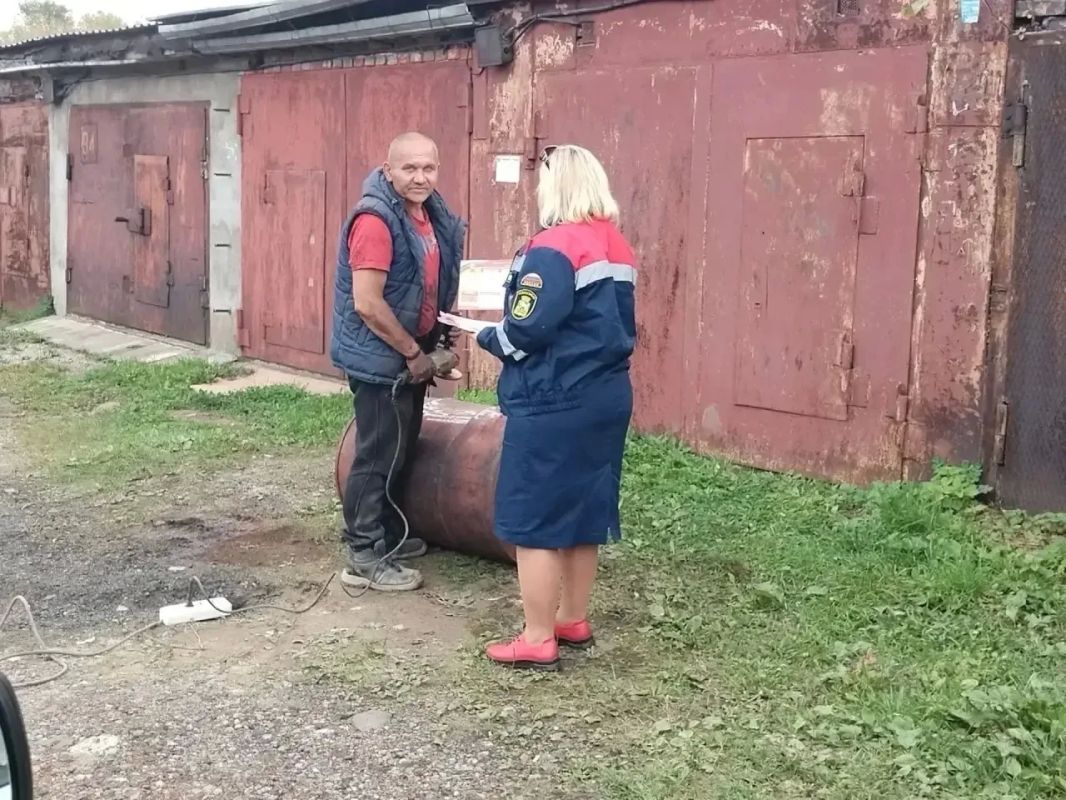 Новокузнецк готовится к зиме: рейды по профилактике пожарной безопасности Новокузнецк готовится к зиме: рейды по профилактике пожарной безопасности