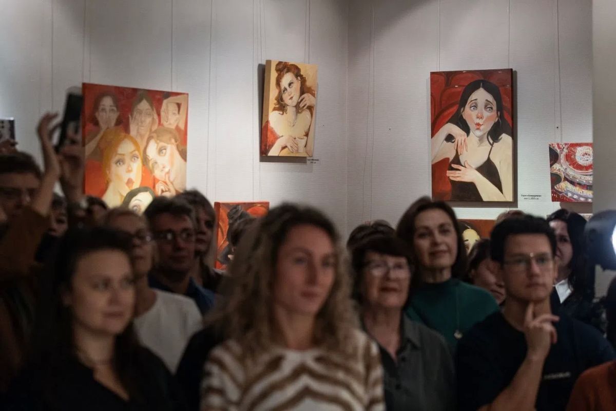 В Новокузнецке открыли выставку Евы Гладченко В Новокузнецке открыли выставку Евы Гладченко