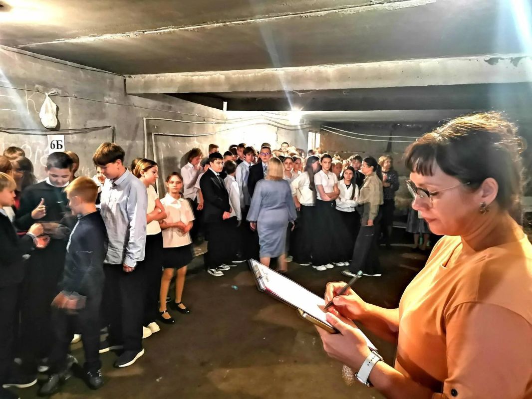 Как в Новокузнецке учат действовать при пожаре и угрозе теракта Как в Новокузнецке учат действовать при пожаре и угрозе теракта
